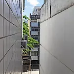 Studio moderno e silencioso na quadra da praia em Ipanema!